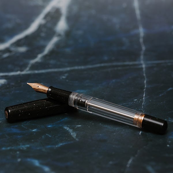 Nahvalur(ナーヴァル) ORIGINAL PLUS(オリジナル プラス) 万年筆 |