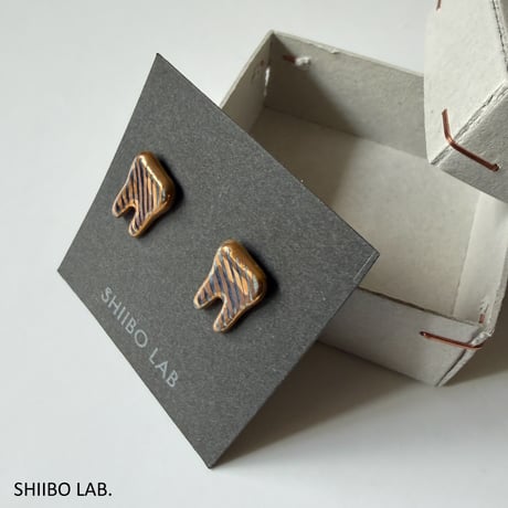 ピアス　１