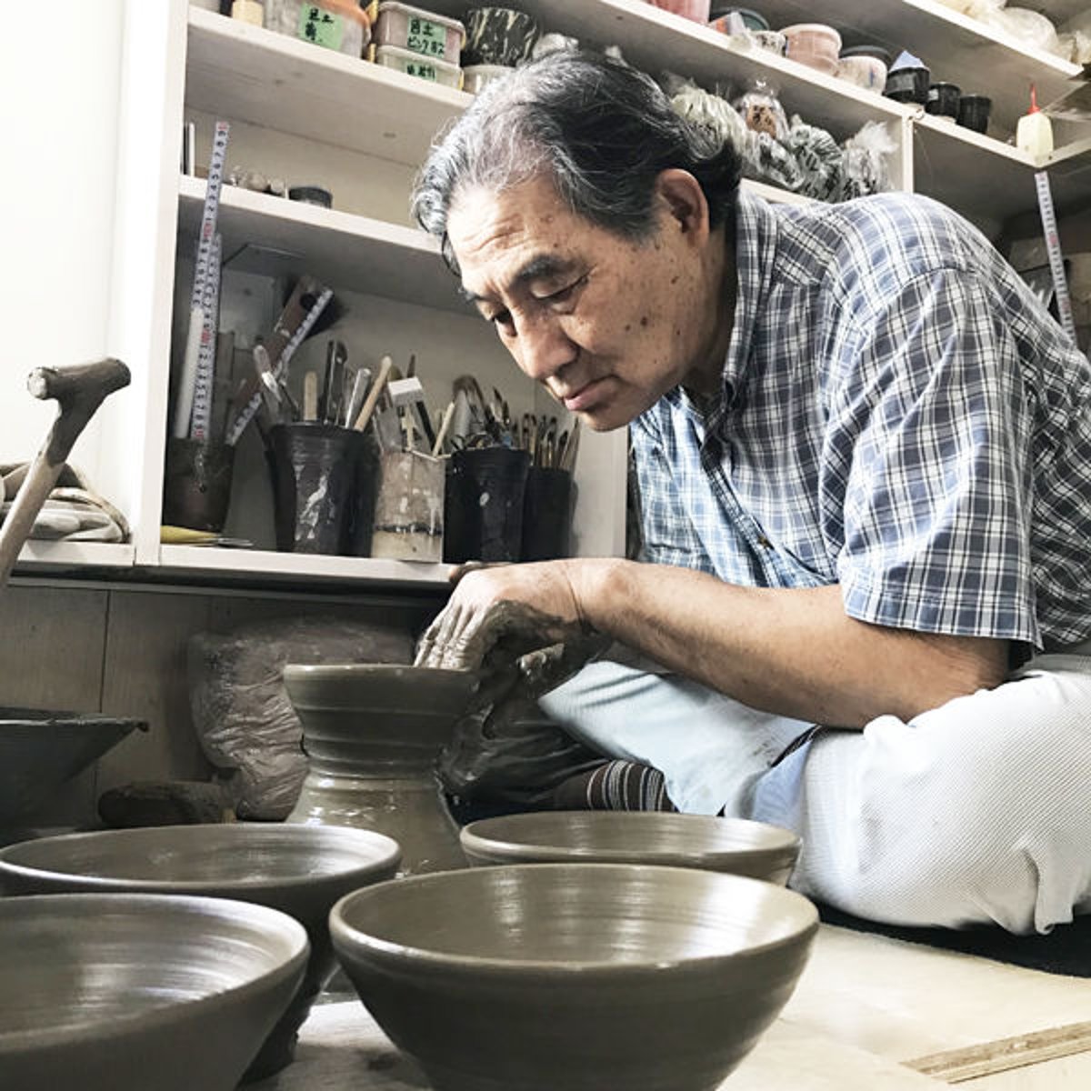 神奈川県 林 敏夫 作 白磁壺 共箱 無傷 保証。 神奈川県 林 敏夫 作