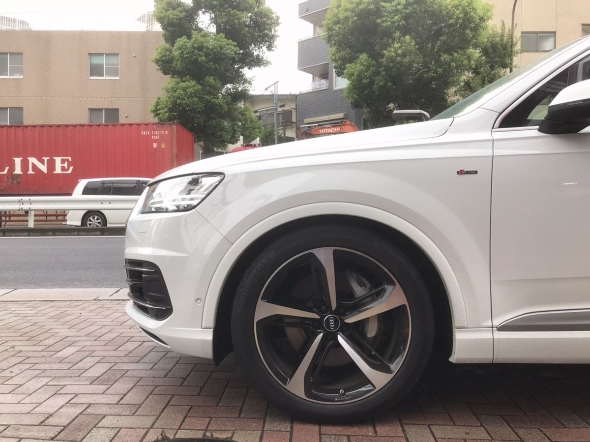 アウディ Q7(4L) Audi エアサス車 ロワリングサスペンション