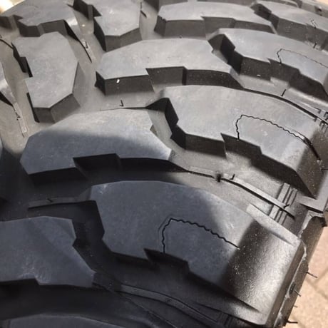 中古4本セット 約5～6部山 COMFORSER CF3000 33x12.5R22 33x12.50R22 33x12.50-22 マッドタイヤ 22インチ MT M/T