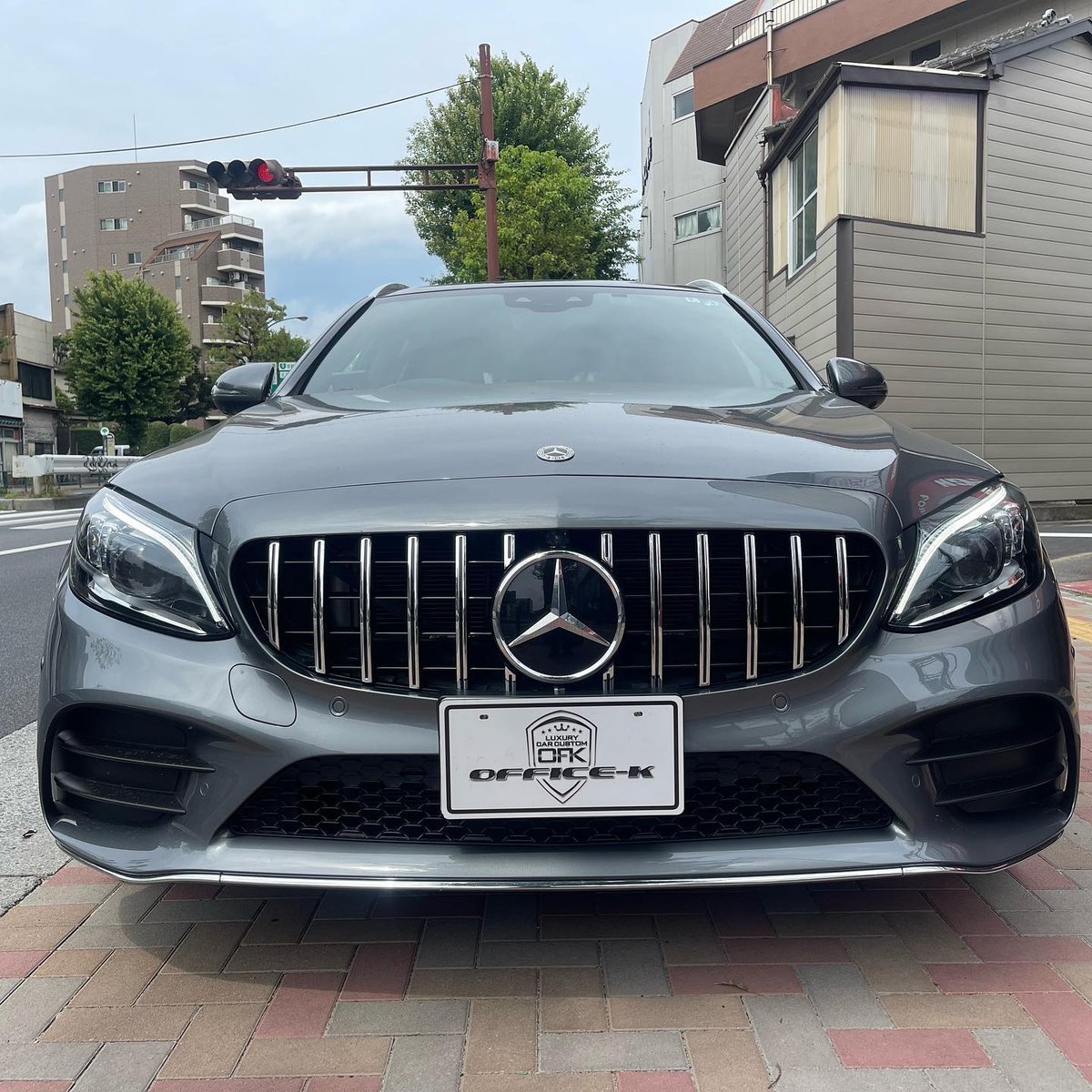 ベンツ Cクラス W205 後期 カメラ付用 パナメリカーナグリル 縦フィン