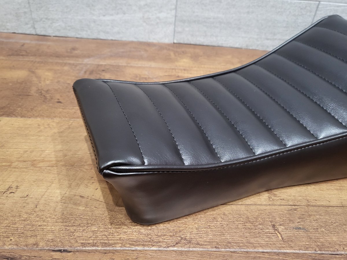 FLOW M1/Super73 用 チョビ3段シート ブラック 商品番号4759 | OFFI