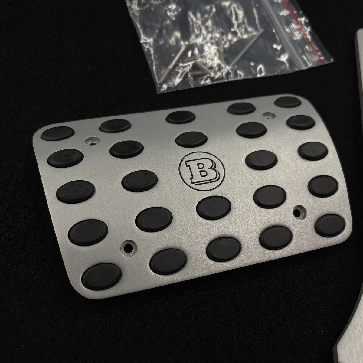 【正規品】BRABUS ブラバス アルミペダルセット R230 SL Yahoo!オークション - 正規品 ブラバス BRABUS アルミペダルセット BEN