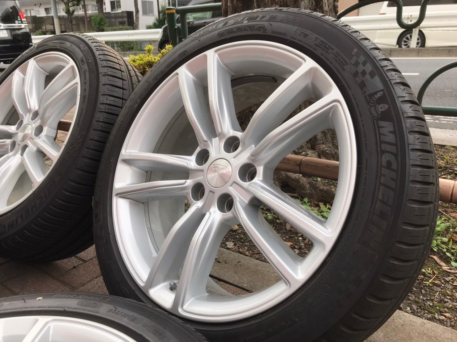 中古 テスラ モデルS 純正 19インチ タイヤ ホイール セット PCD120
