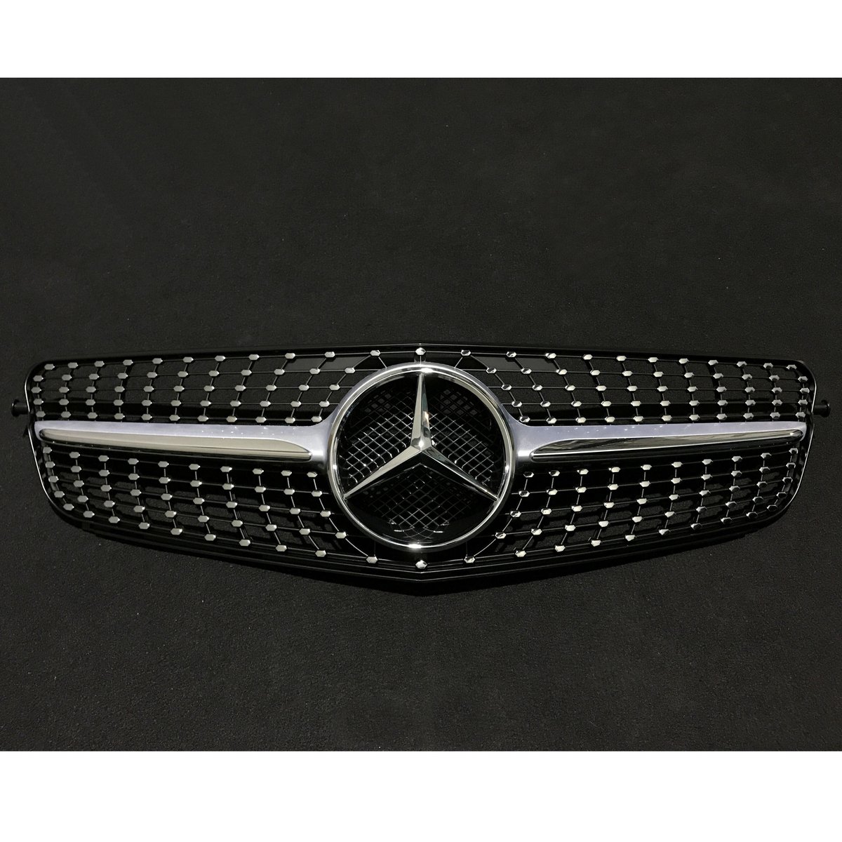 Mercedes-Benz ダイヤモンドグリルW204 BENZ メルセデス・ベンツ Cクラス W204 AMG C45ルック 07~14年