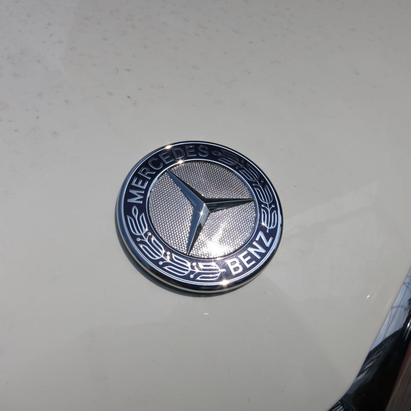 メルセデスベンツ 純正 フードトップエンブレム 2012 C250 S-5P メルセデスベンツ 純正 フードトップエンブレム 2012 C250 S-5P