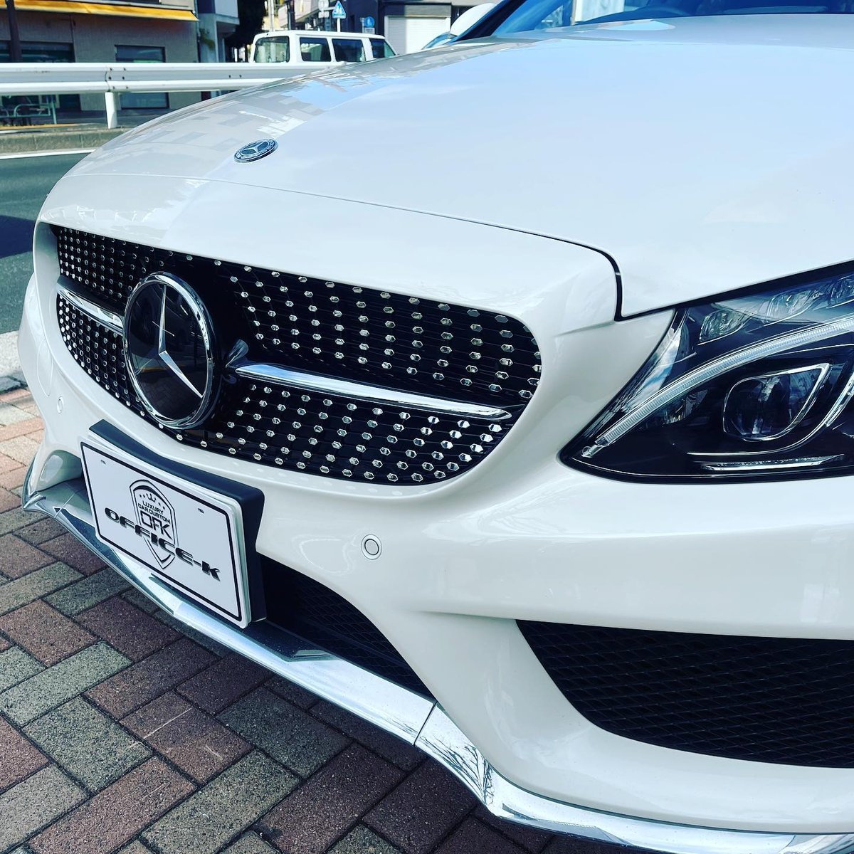 メルセデス・ベンツ Cクラスフロントダイヤモンドグリル(w205)2018年後期 メルセデスベンツ MB Cクラス W205 グリル交換 純正