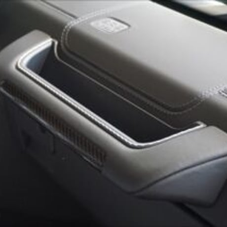中古 ベンツ Gクラス W463 ゲレンデ 2001y- グリップストレージボックス 商品番号4207