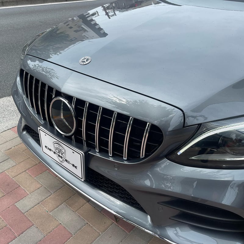 ベンツ Cクラス W205 後期 カメラ付用 パナメリカーナグリル 縦フィン