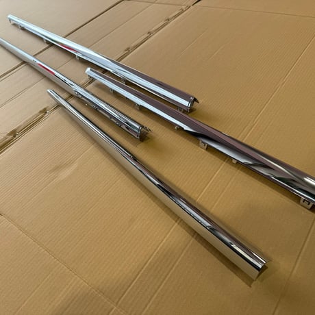 在庫処分品 ベンツ Sクラス W222 ロングボディ用 S63/S65仕様 サイドスカート クロームフィン 商品番号4629