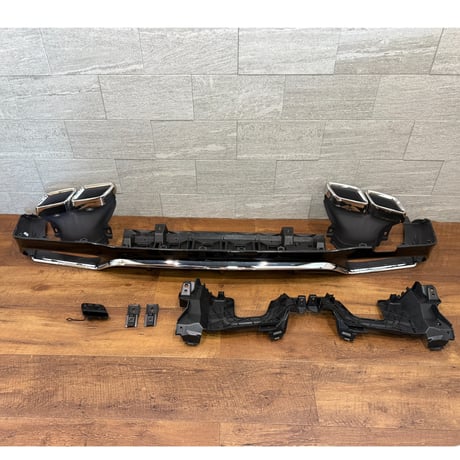 ベンツ Eクラス W213 セダン 前期 AMG E63仕様 ディフューザー+カッター 4本出口 商品番号5028