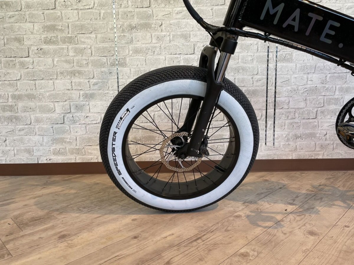 E-Bike用 ホワイトリボン ファットタイヤ 1本 20x4.0 SUPER73 E-Bike用 ホワイトリボン ファットタイヤ 1本 20x4.0 SUPER73