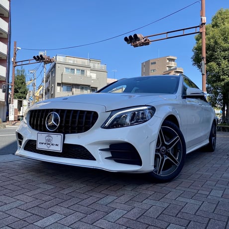ベンツ Cクラス W205 後期 カメラ付用 パナメリカーナグリル オール ブラック 商品番号4531