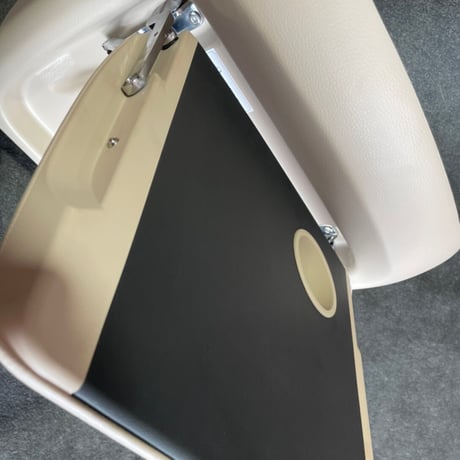 ベンツ Vクラス W447 バックレスト テーブル ベージュ 1Pcs 商品番号4599