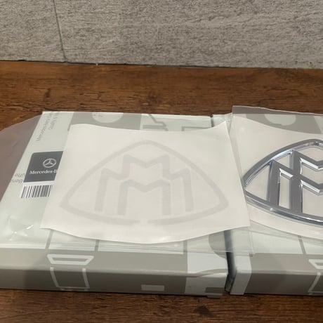 ベンツ GLSクラス X167 マイバッハ 純正 ピラーエンブレム 2枚セット MAYBACH