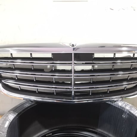 中古 ベンツ Sクラス W222 前期 マイバッハ 純正 フロントグリル A2228801583