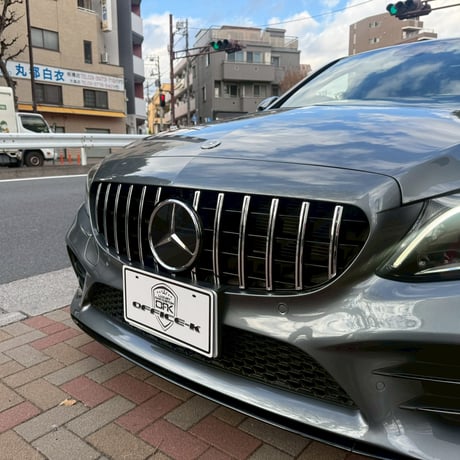 取付工賃込!! ベンツ Cクラス W205 後期 カメラ無車用 パナメリカーナグリル 商品番号4329-4979T