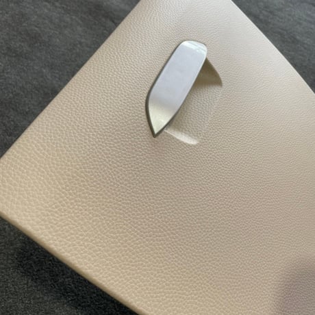 ベンツ Vクラス W447 バックレスト テーブル ベージュ 1Pcs 商品番号4599