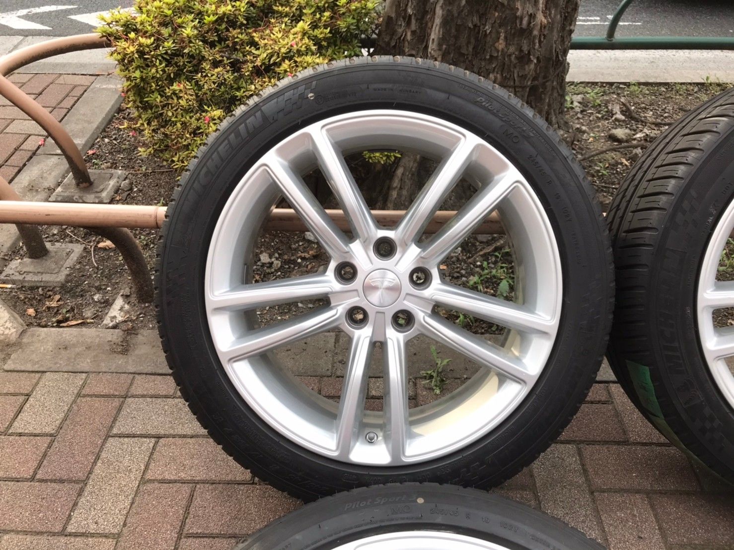 中古 テスラ モデルS 純正 19インチ タイヤ ホイール セット PCD120