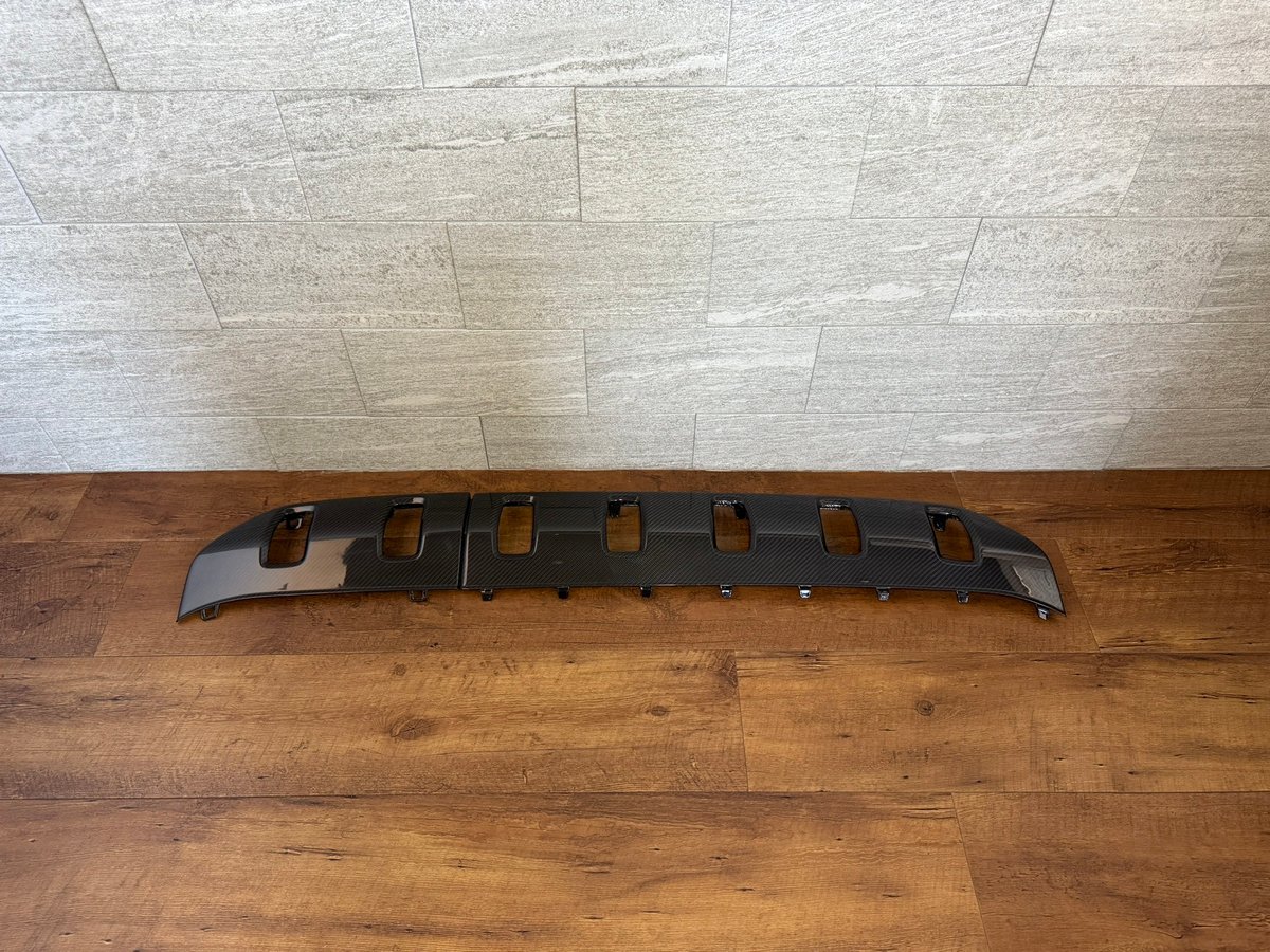 メルセデスベンツ ゲレンデ GクラスW465 G63ドライカーボンバンパーガード ベンツ Gクラス W465 G63 ドライカーボン フロントアンダーガード 商品