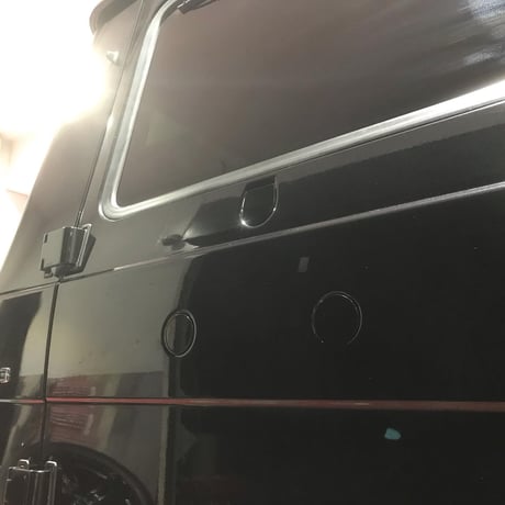 ベンツ Gクラス W463 背面スムージングバッチ 197オブシディアンブラック 塗装済 商品番号3690