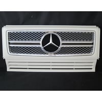 在庫処分品 ベンツ Gクラス W463 ゲレンデ G65スタイルグリル 2ファン車対応品 650カルサイトホワイト 商品番号3210
