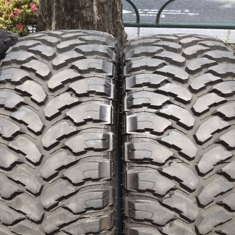 中古4本セット 約5～6部山 COMFORSER CF3000 33x12.5R22 33x12.50R22 33x12.50-22 マッドタイヤ 22インチ MT M/T