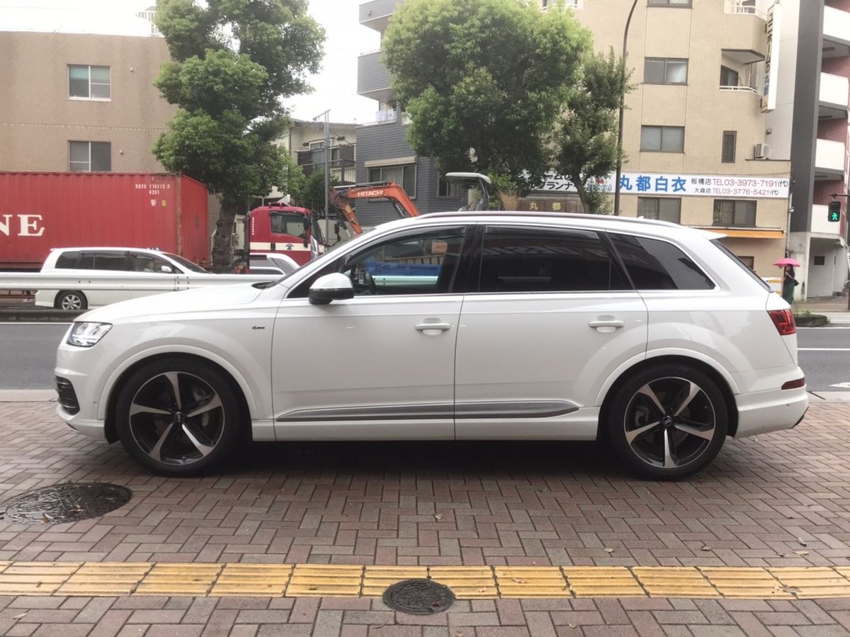 アウディ Q7 4M エアサスペンション用 ロワリングキット 商品 アウディ Q7 4M エアサスペンション用 ロワリングキット 商品