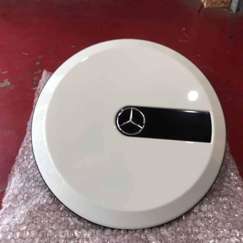 現行 Gクラス 純正 スペアタイヤ カバー ホワイト ベンツ W463A 中古 ベンツ Gクラス W463 ゲレンデ 純正 リア スペアタイヤ背面カバー