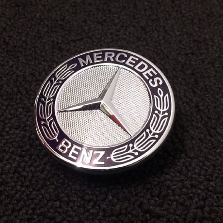 ベンツ 純正 フードバッチ ステー付 角度付きタイプ 商品番号3688
