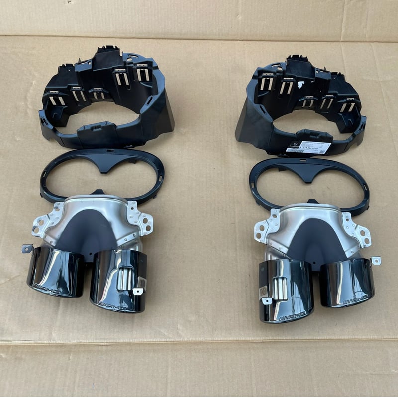 ベンツ CLAクラス C118 後期 AMG CLA35用 CLA45 ブラック マフラーカッ