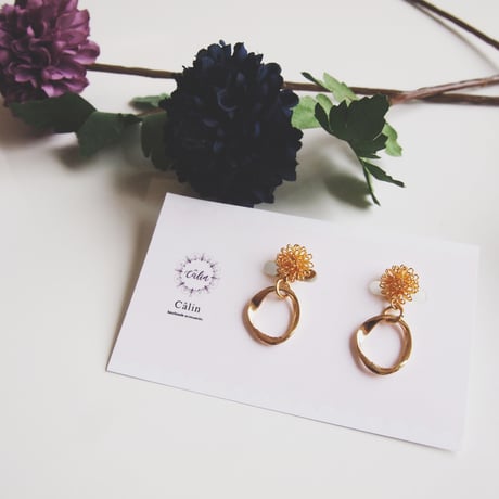 Gold Hoop & Mini Dahlia Pierce ( pierce / earring )