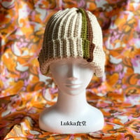 手編み🧶ランダムカラーニット帽　A