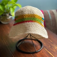 アイテムNo.15 《手編み🧶コットン　オフホワイト×カラフル　クラッシャーハット》