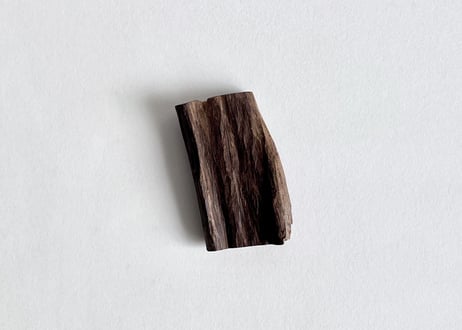 香木 仮銘「花の通ひ路」 真那賀（沈香） 0.2g