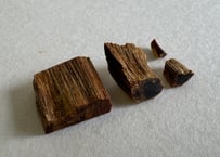 香木 仮銘「軒端の花」伽羅0.25g | KOGADO STORE