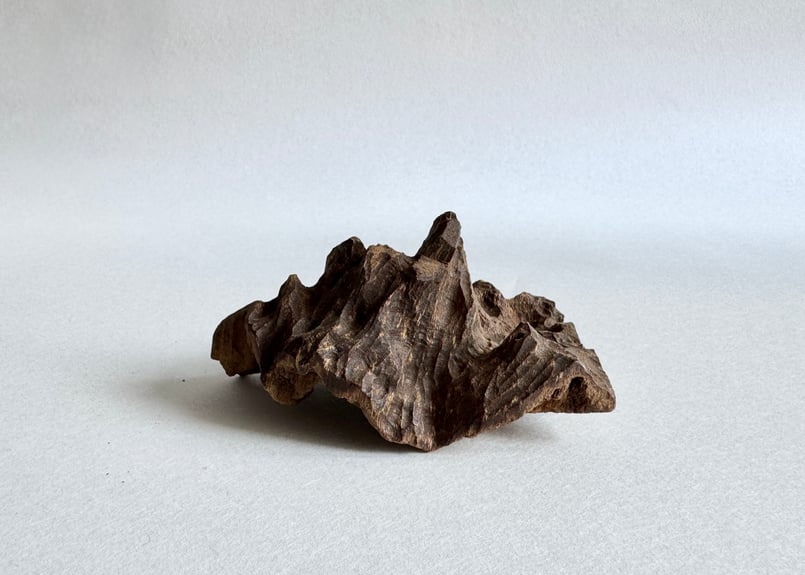 香木 仮銘「消えせぬ雪」 真南蛮（沈香） 0.4g | KOGADO STORE