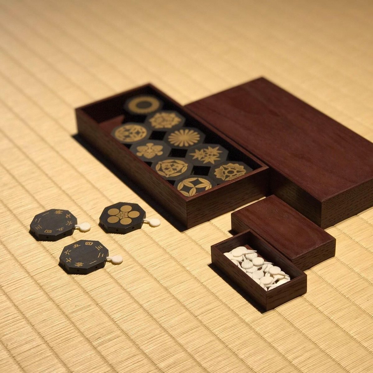 額装品　古典版画　18世紀　古典楽器「Cannaを演奏する少年」タトウ箱あり 額装品 古典版画 18世紀 古典楽器「Cannaを演奏する少年」タトウ