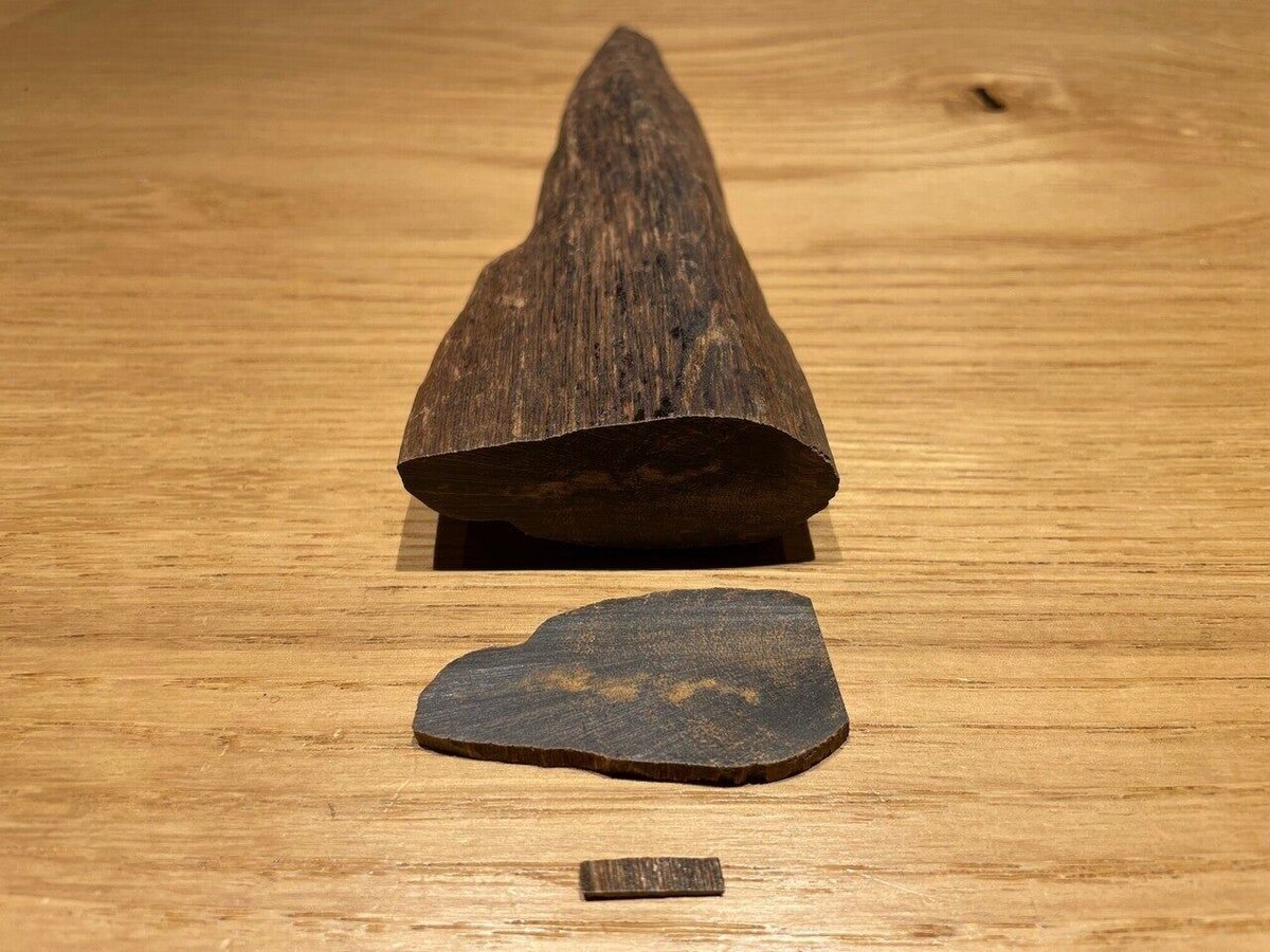 香木 仮銘「菊の露」 寸門陀羅（沈香） 0.4g | KOGADO STORE