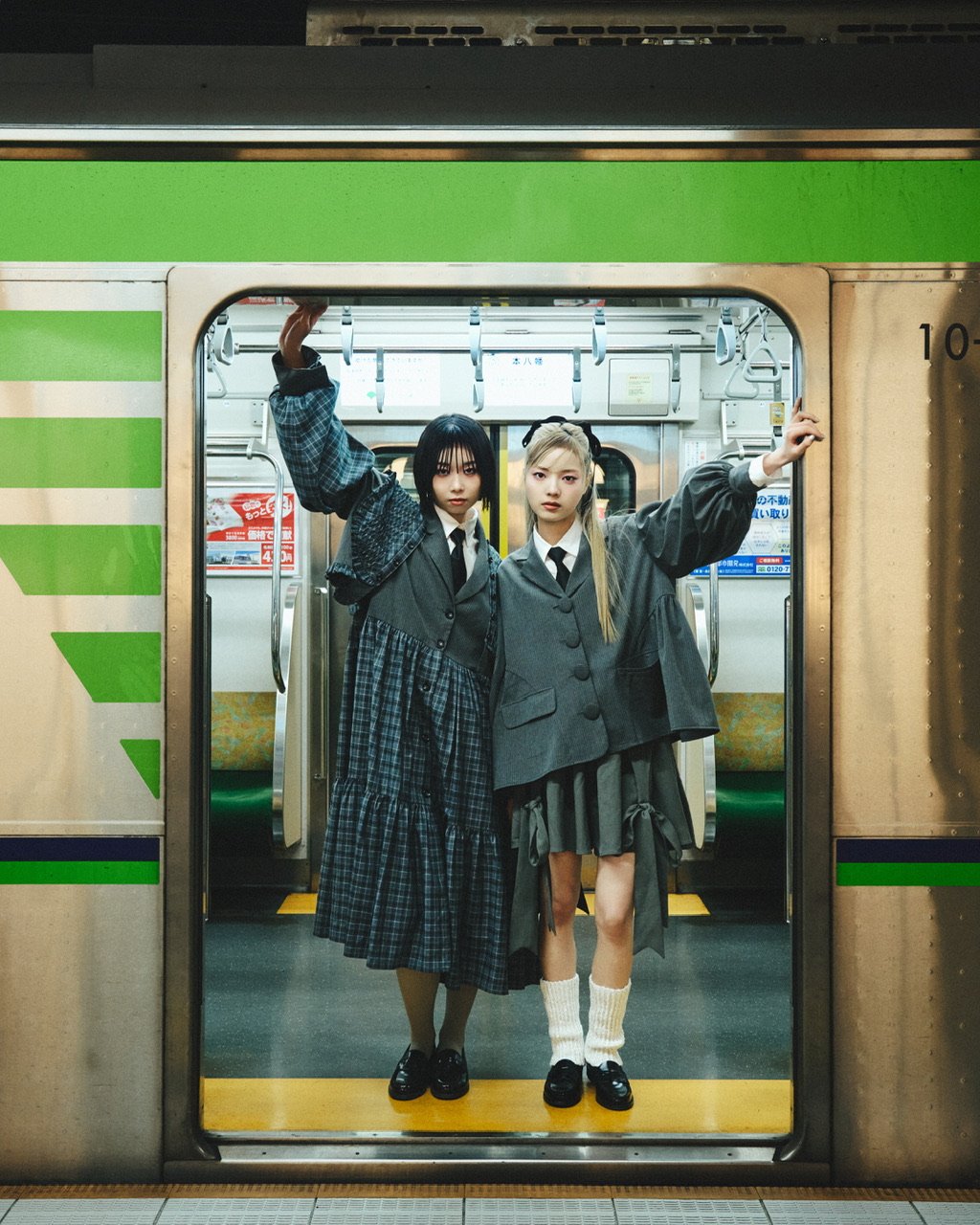 HEIHEI リボンガーター ショートパンツ RED HEIHEI リボンガーター ショートパンツ RED リボンガーター