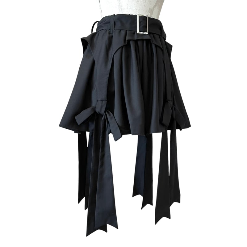 リボンガーターショートパンツ BLACK | HEIHEI PRE ORDER SHOP