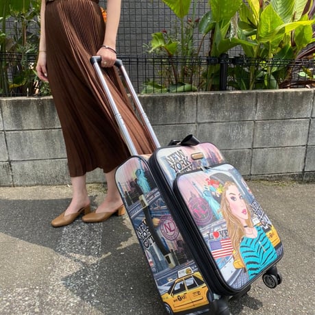 キャリーケース(IVETTE POSES ON NY SUN)