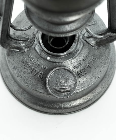 FEUERHAND 176e  40's -