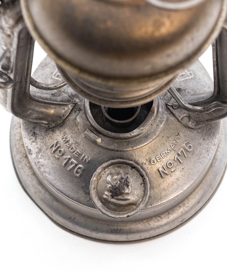 FEUERHAND 176e  40's -