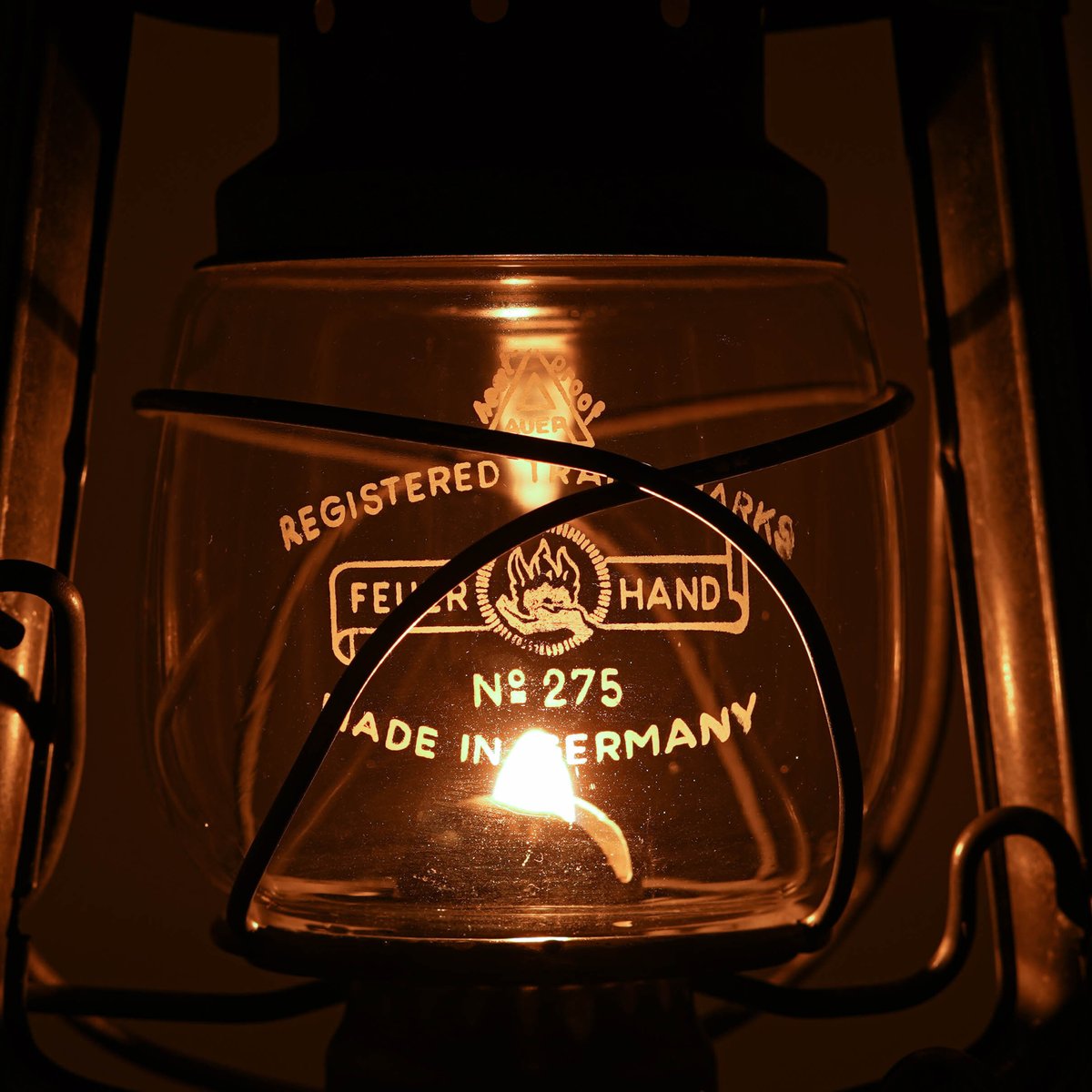 ライト・ランタン FEUERHAND AUER RED GLOBE feuerhand 275 baby DBPa. stk red globe 1954 |