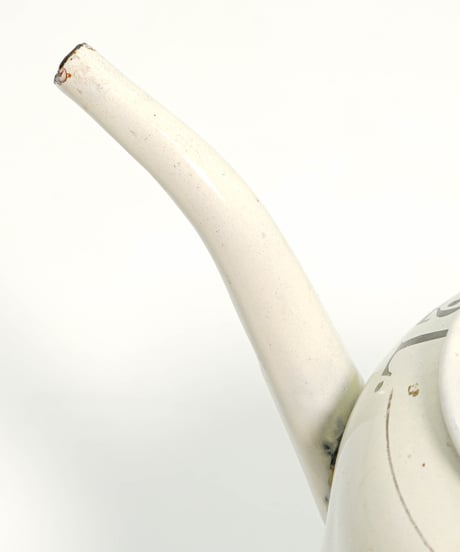 Petroleum can White 2L 30's -