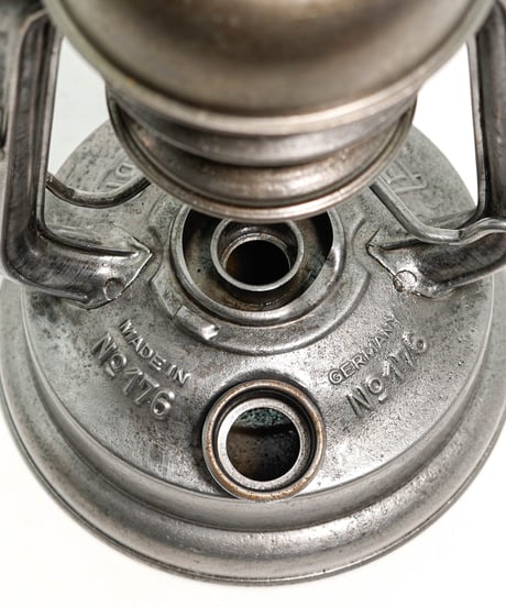 FEUERHAND №176e 40's -