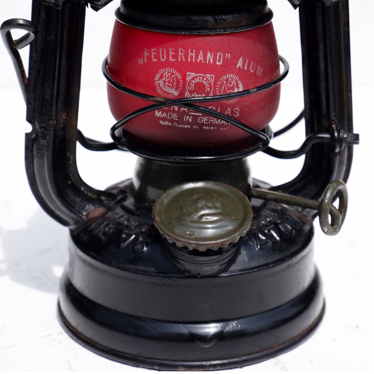 FEUERHAND 75 ATOM StK Black Redfrost Globe 40'