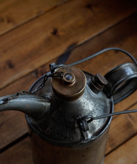 oil can  1L 1900's - 1930's